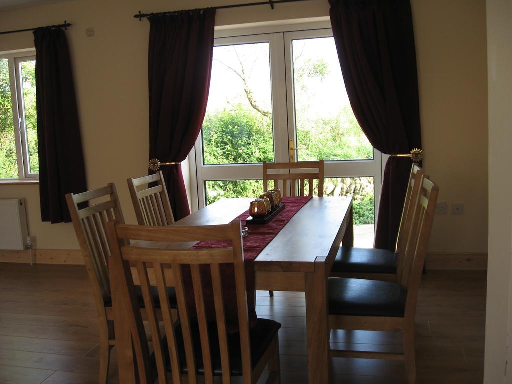 Ballagh Court Villa Ballynabola Habitación foto
